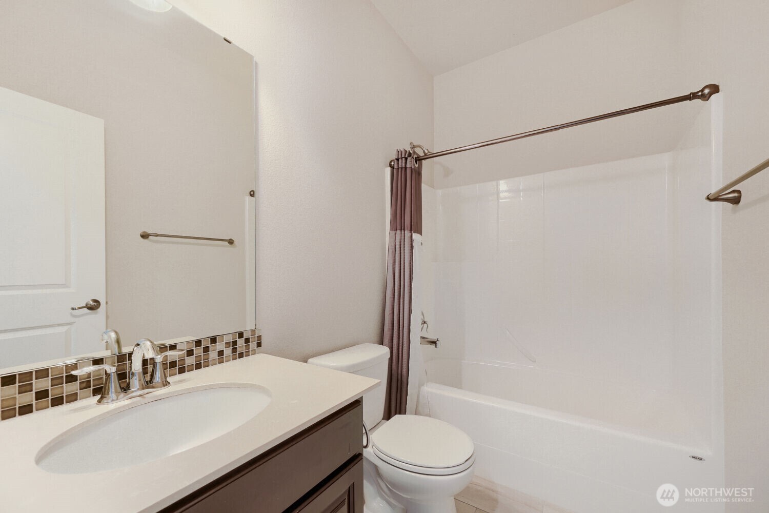 18623 39th Drive Property Photo 4