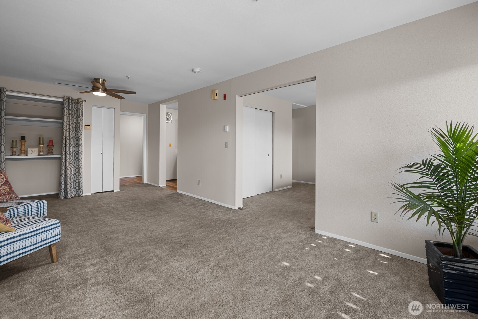 1188 Se Pioneer Way 103 Property Photo 4