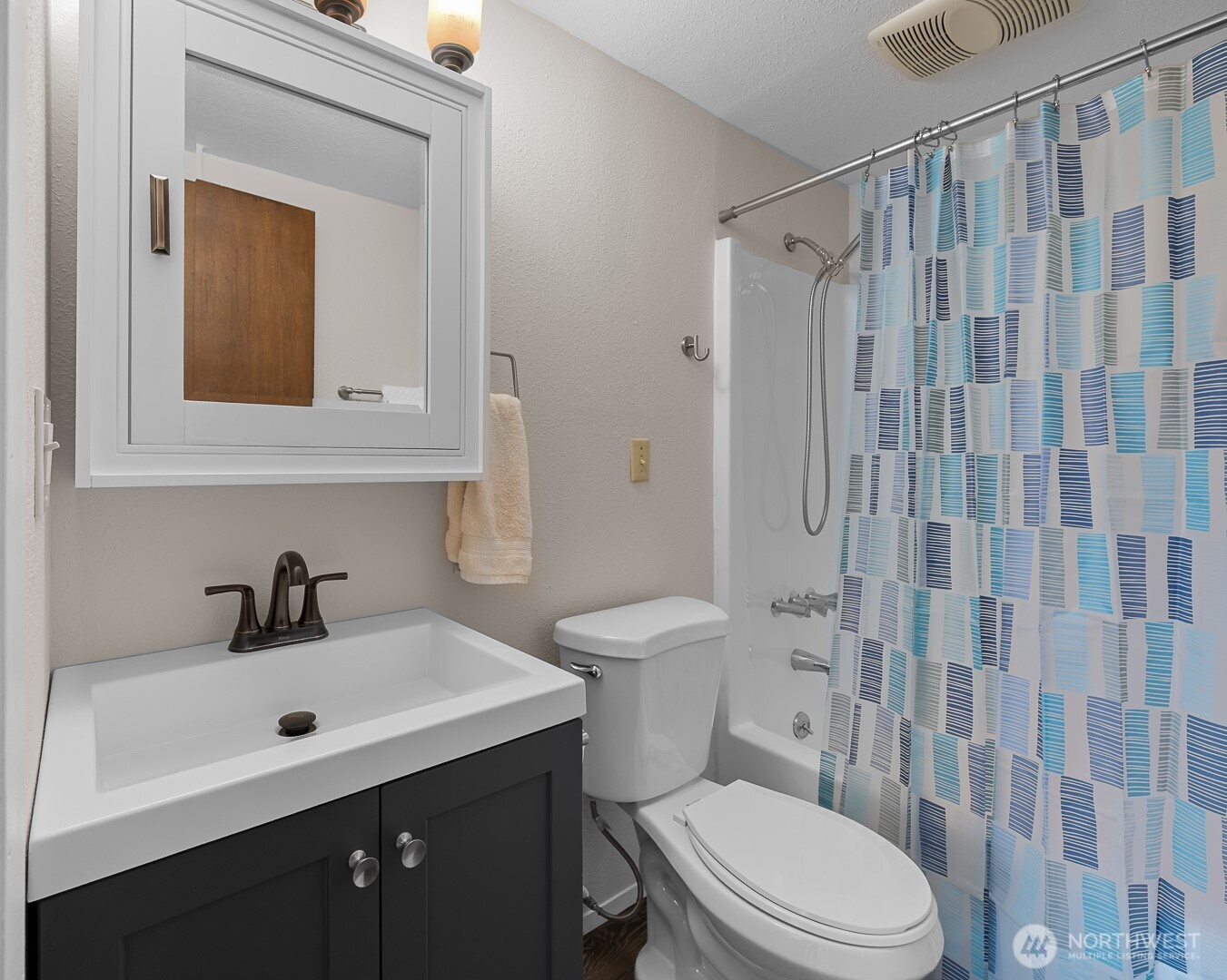 1188 Se Pioneer Way 103 Property Photo 16