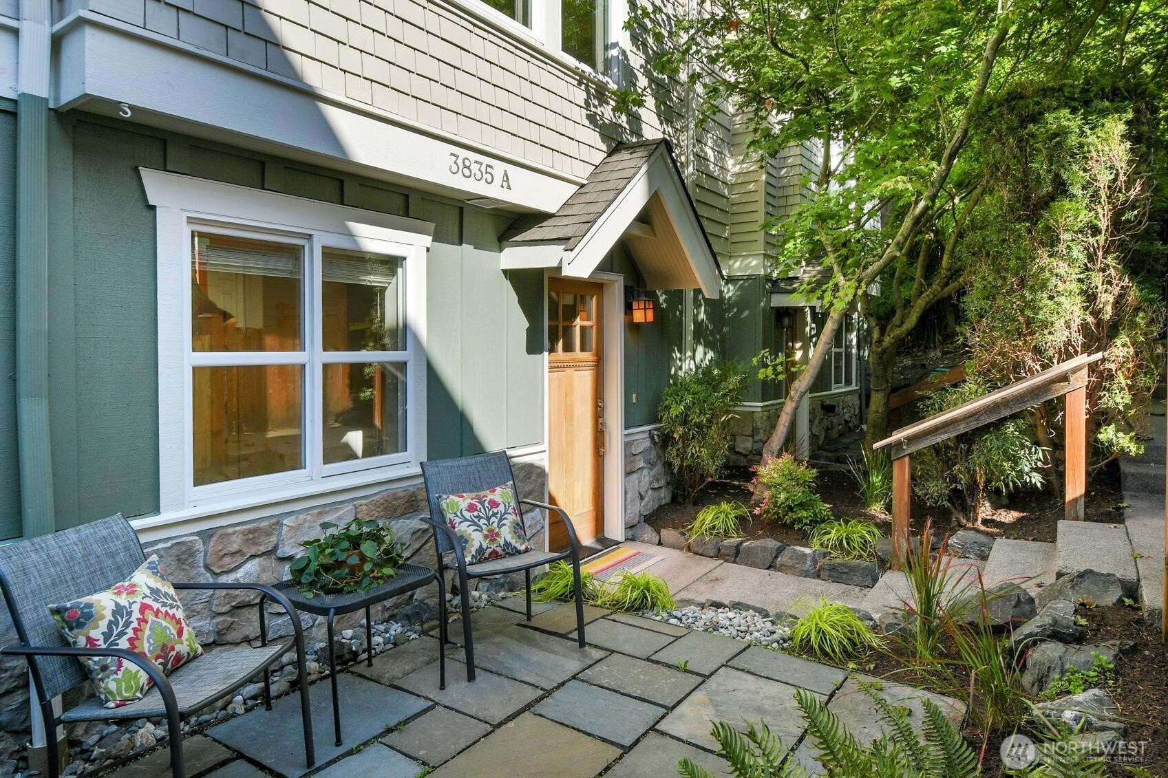 3835 A Interlake Avenue Property Photo 1