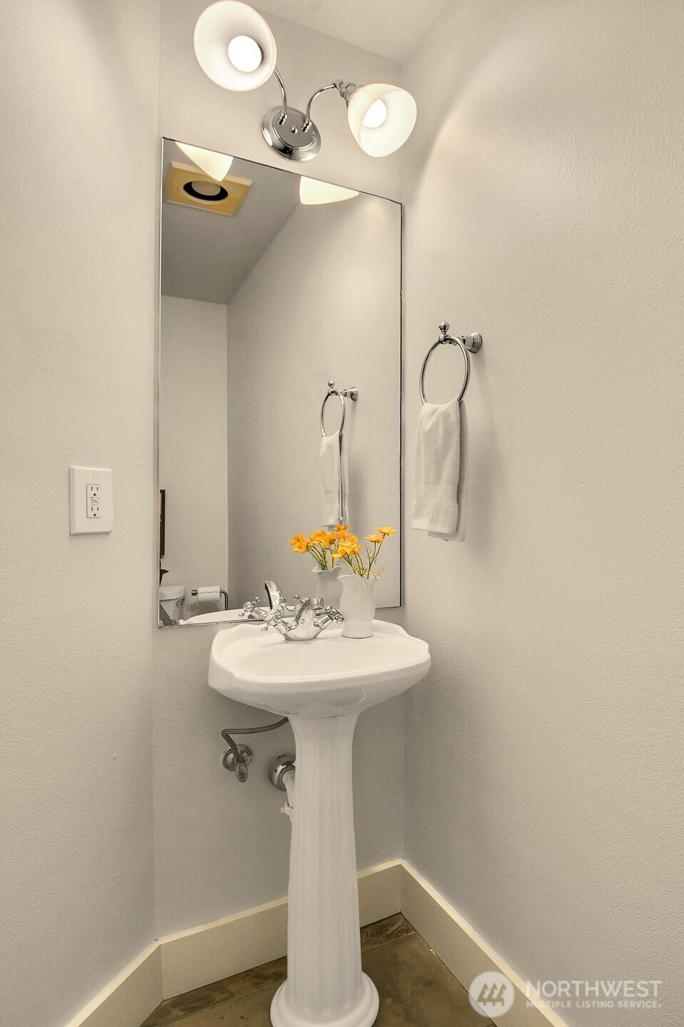 3835 A Interlake Avenue Property Photo 7