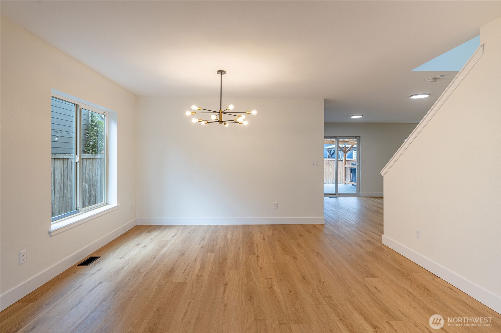 18306 71st Avenue Property Photo 4