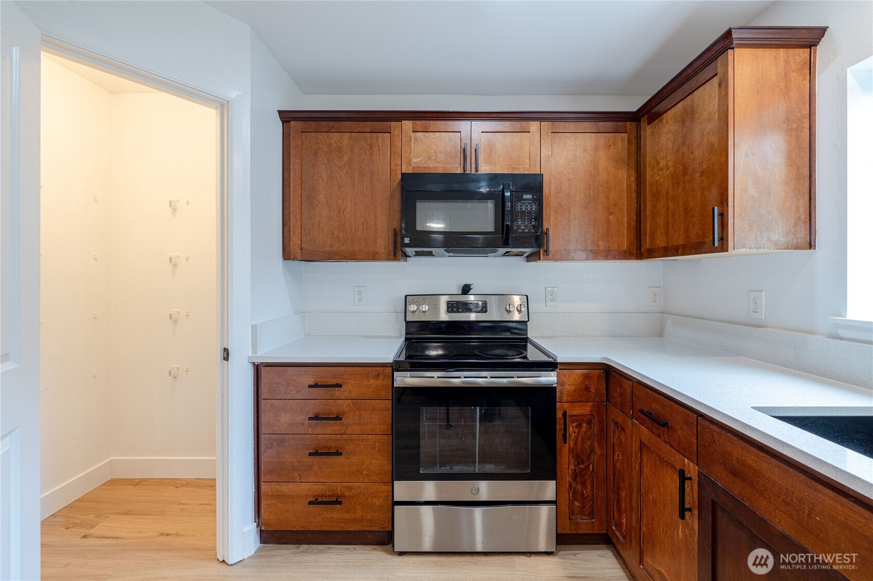 18306 71st Avenue Property Photo 10