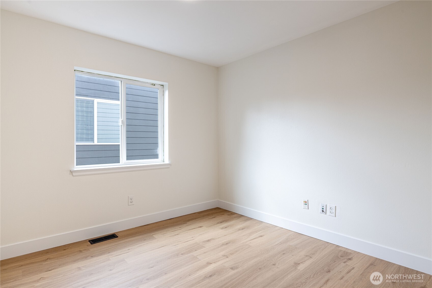 18306 71st Avenue Property Photo 19