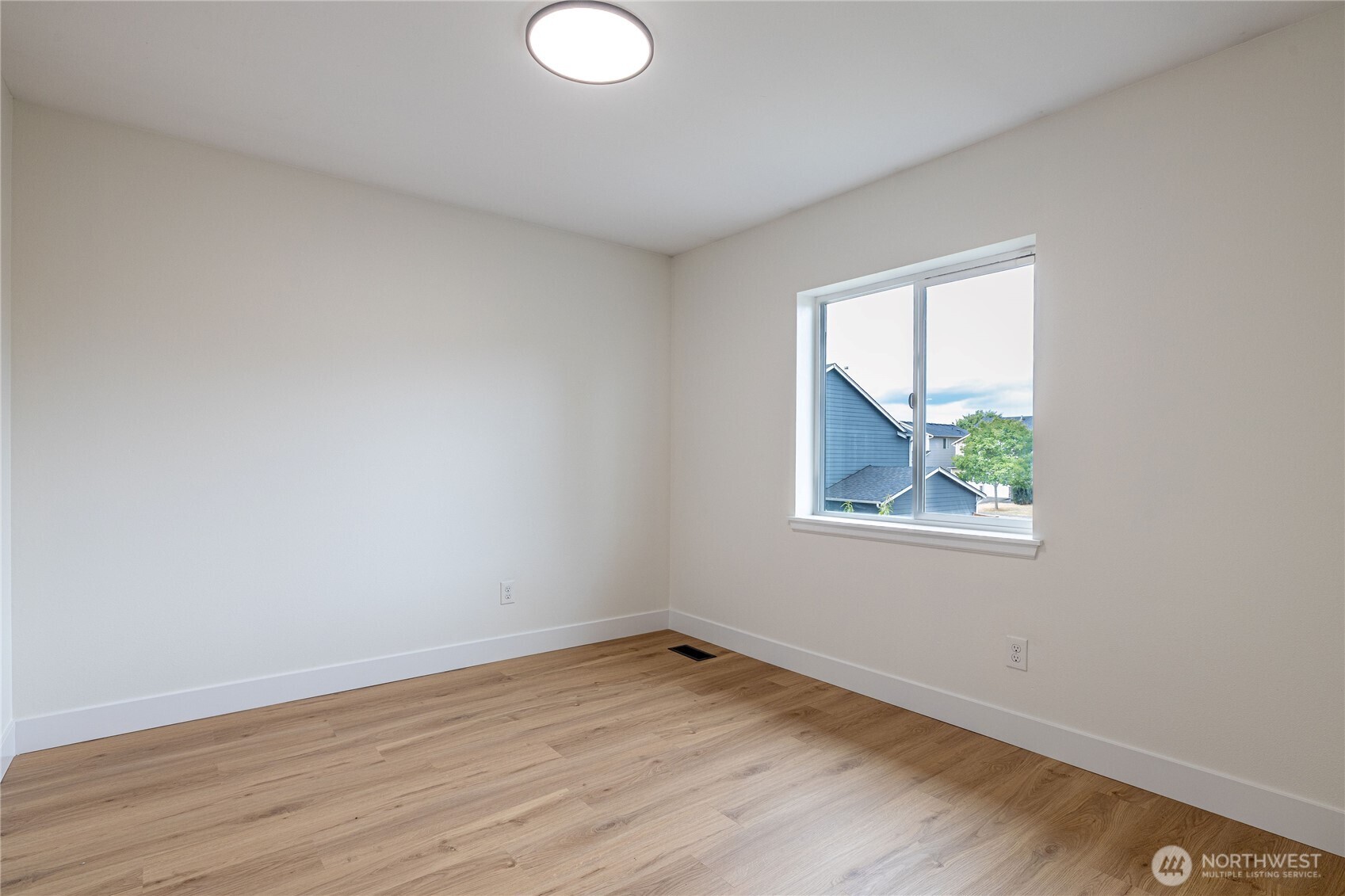 18306 71st Avenue Property Photo 21