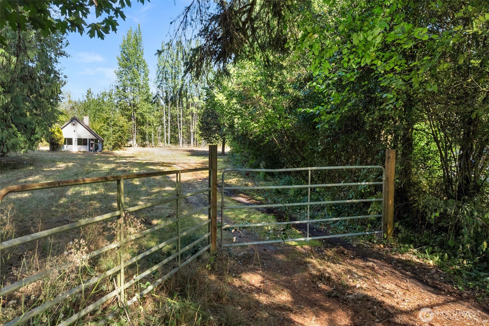 8707 Robe Menzel Road Property Photo 2