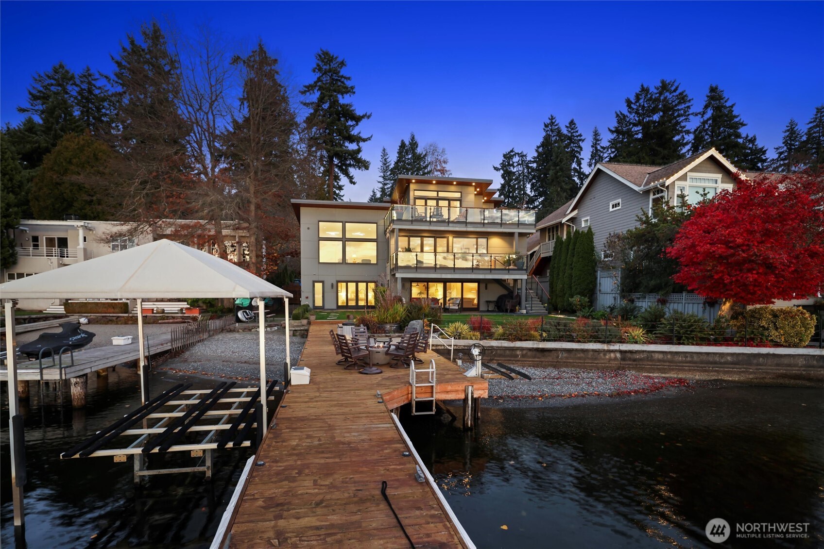 13031 Holmes Point Drive Property Photo 1