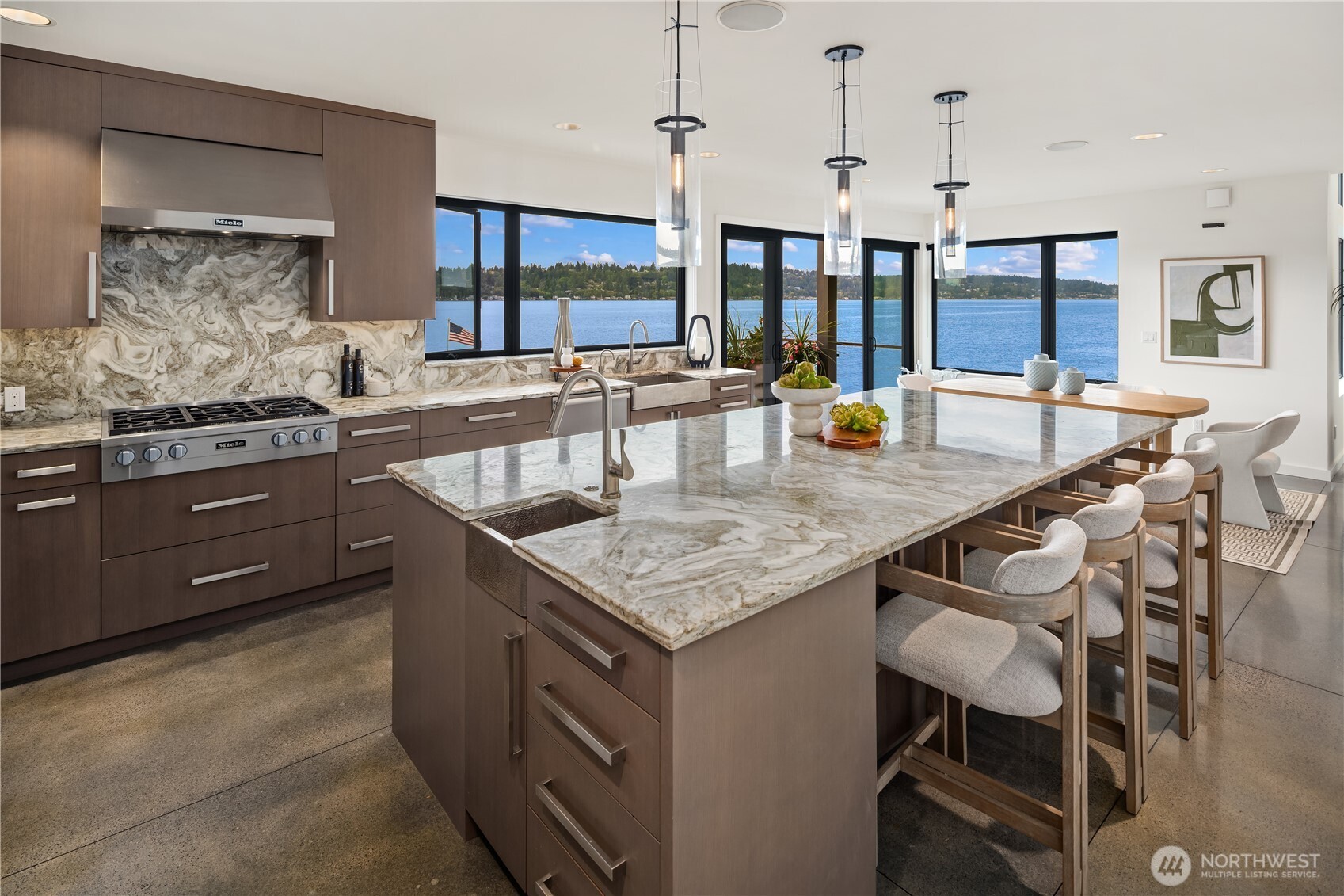 13031 Holmes Point Drive Property Photo 12
