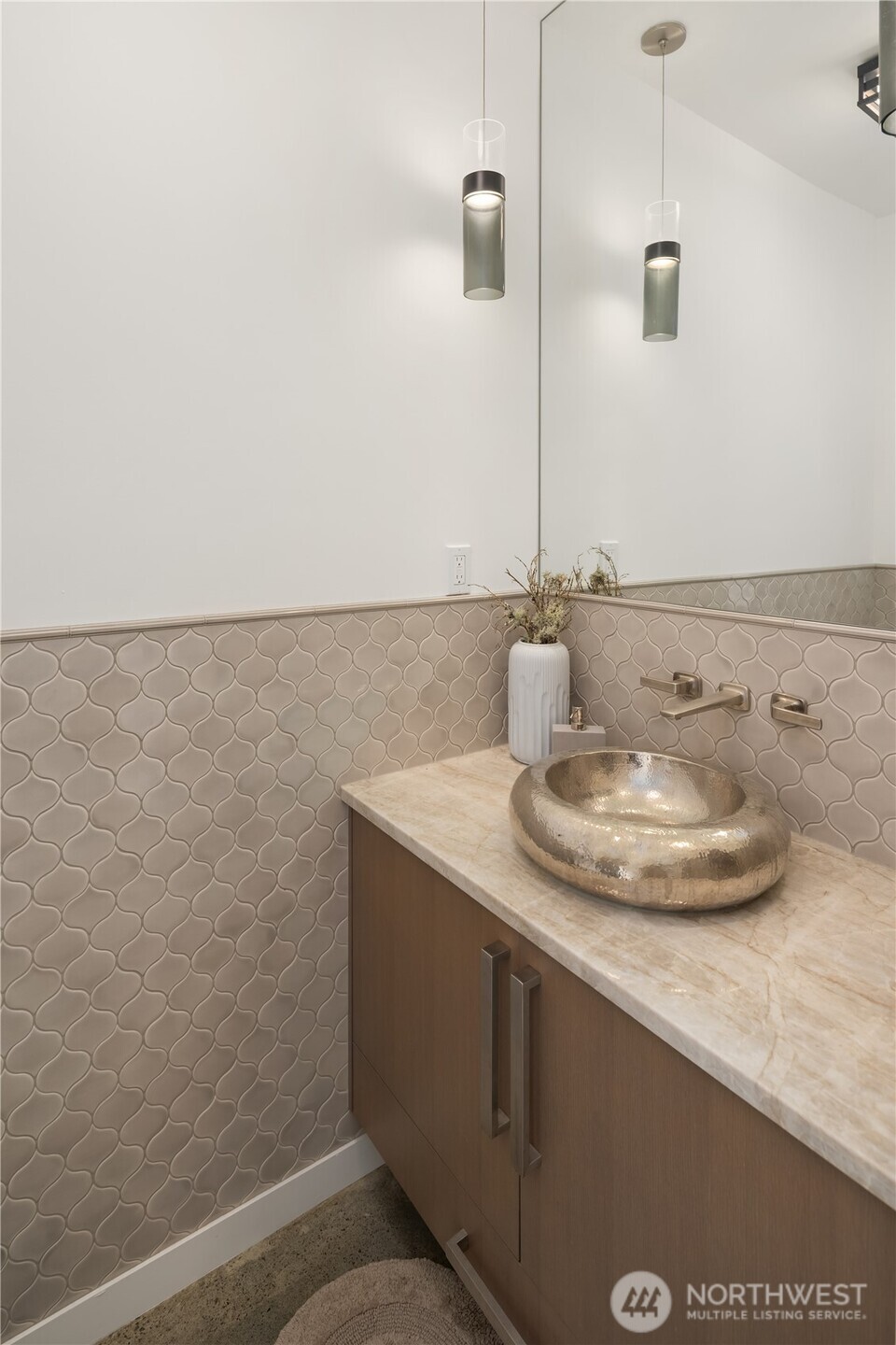 13031 Holmes Point Drive Property Photo 16
