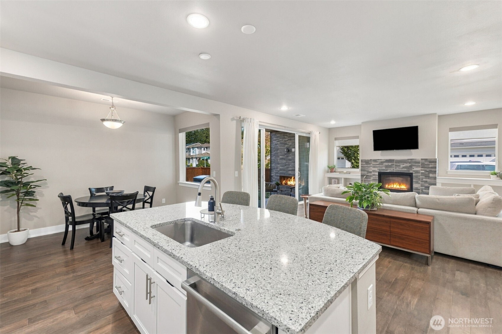 3847 Apollo Way Property Photo 16