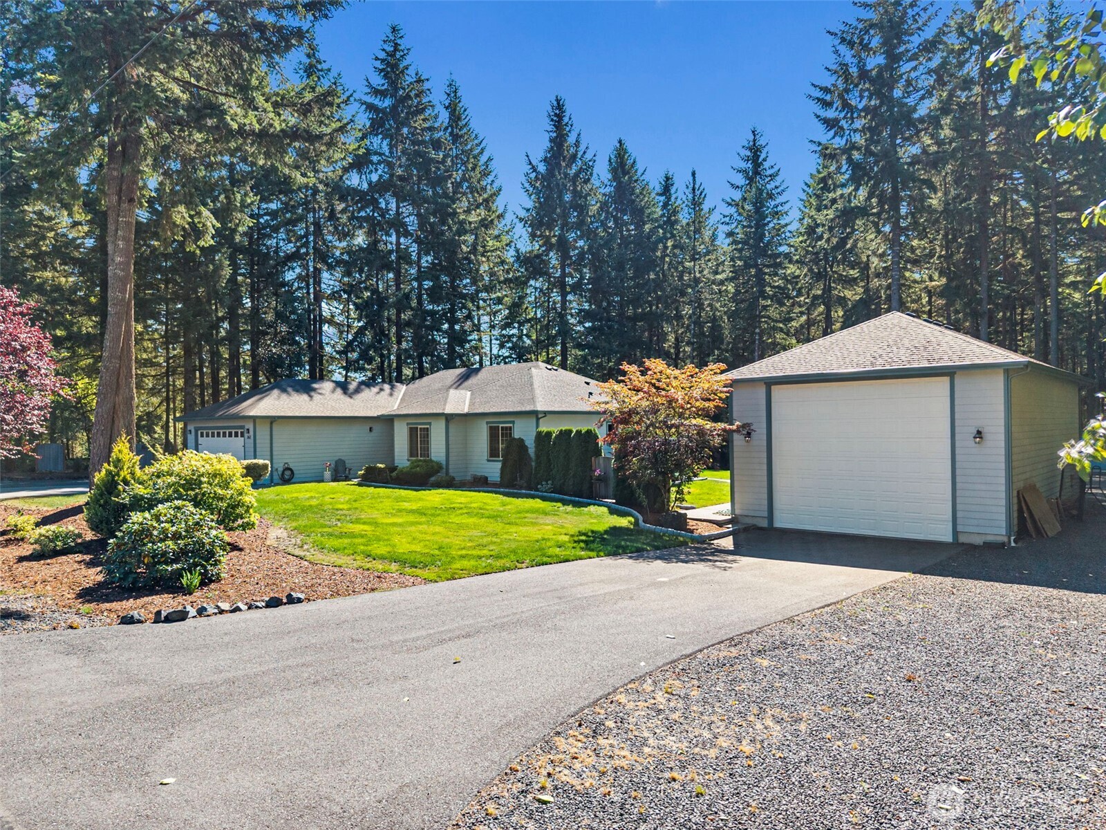 362 Sw Ragle Court Property Photo 4