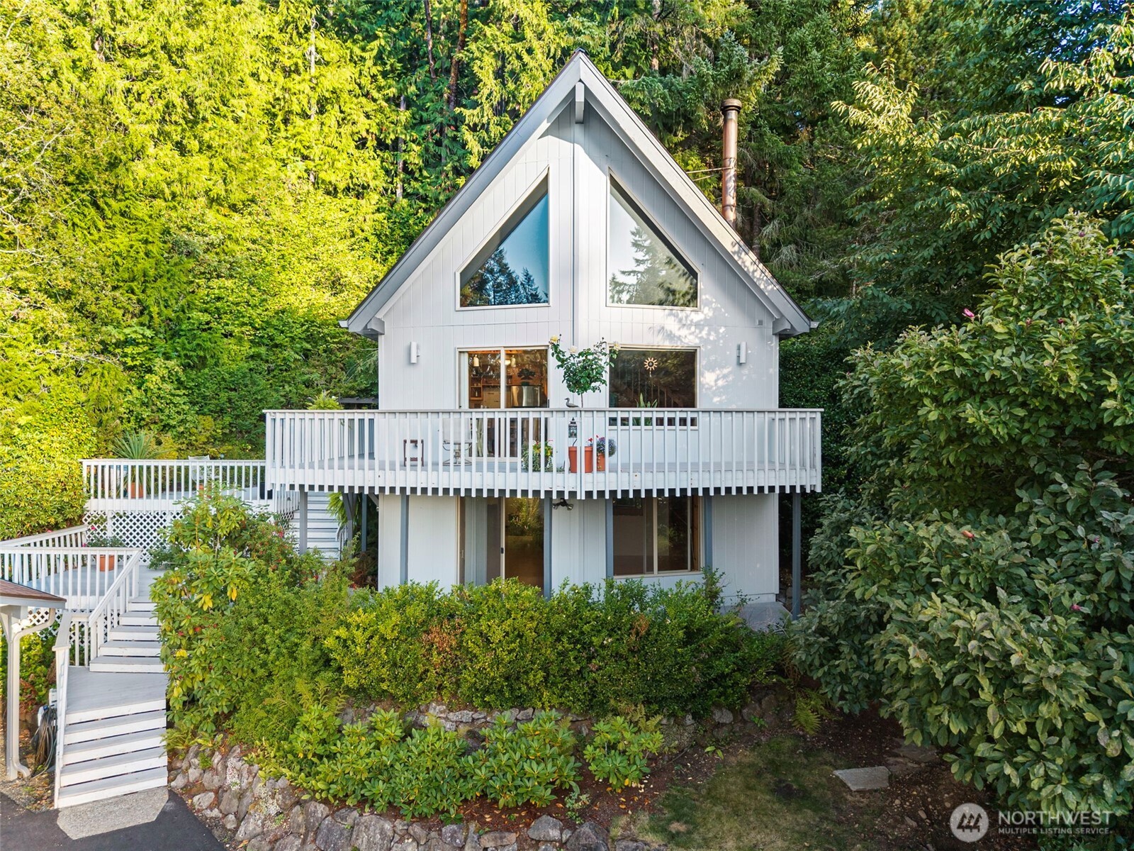 61 E Twanoh Tides Drive Property Photo 1