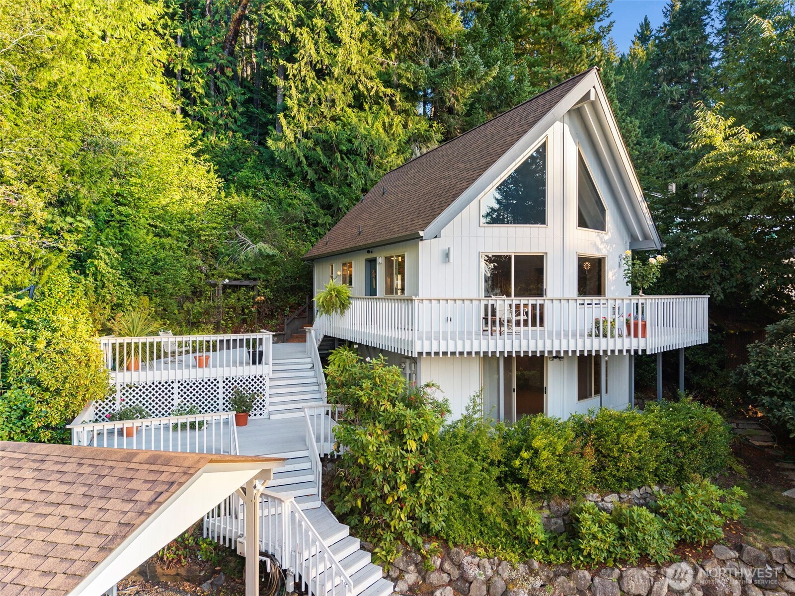 61 E Twanoh Tides Drive Property Photo 2