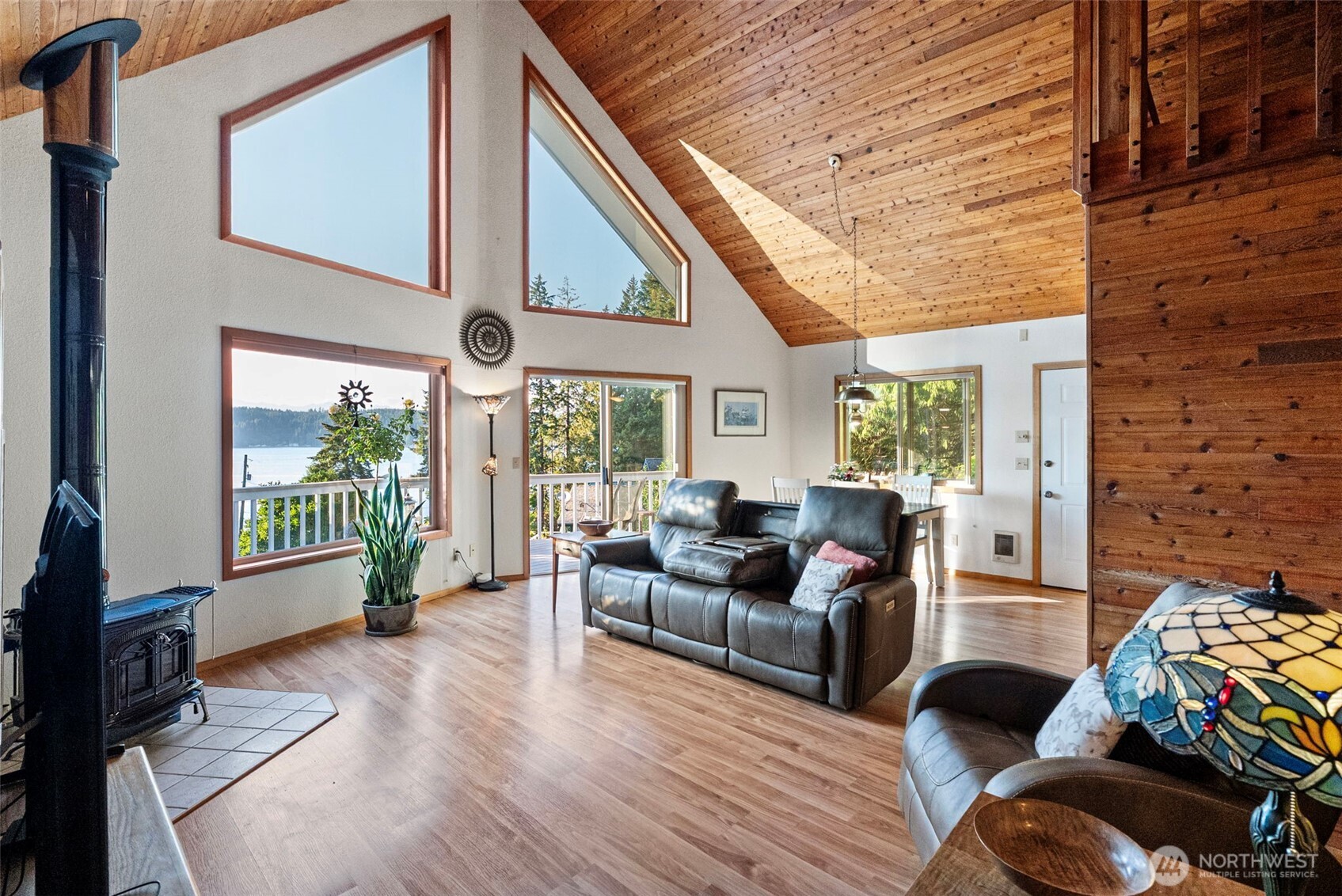 61 E Twanoh Tides Drive Property Photo 4