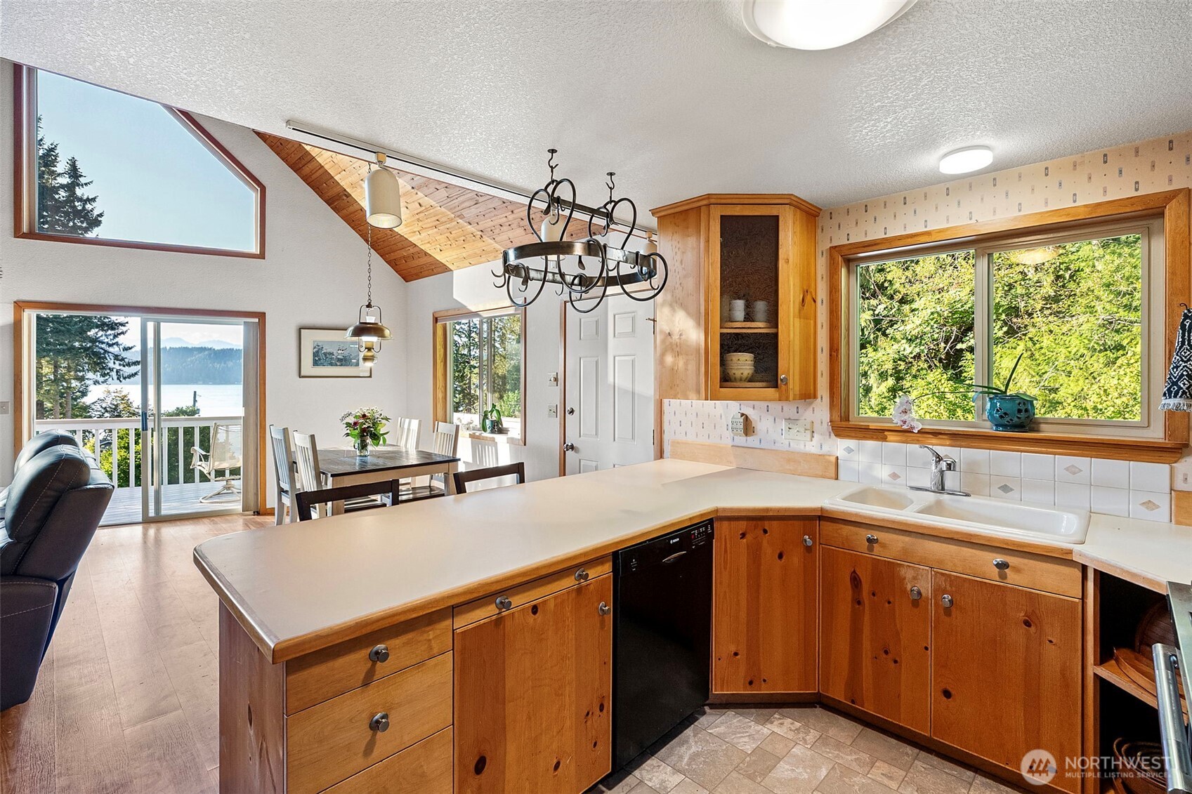 61 E Twanoh Tides Drive Property Photo 15