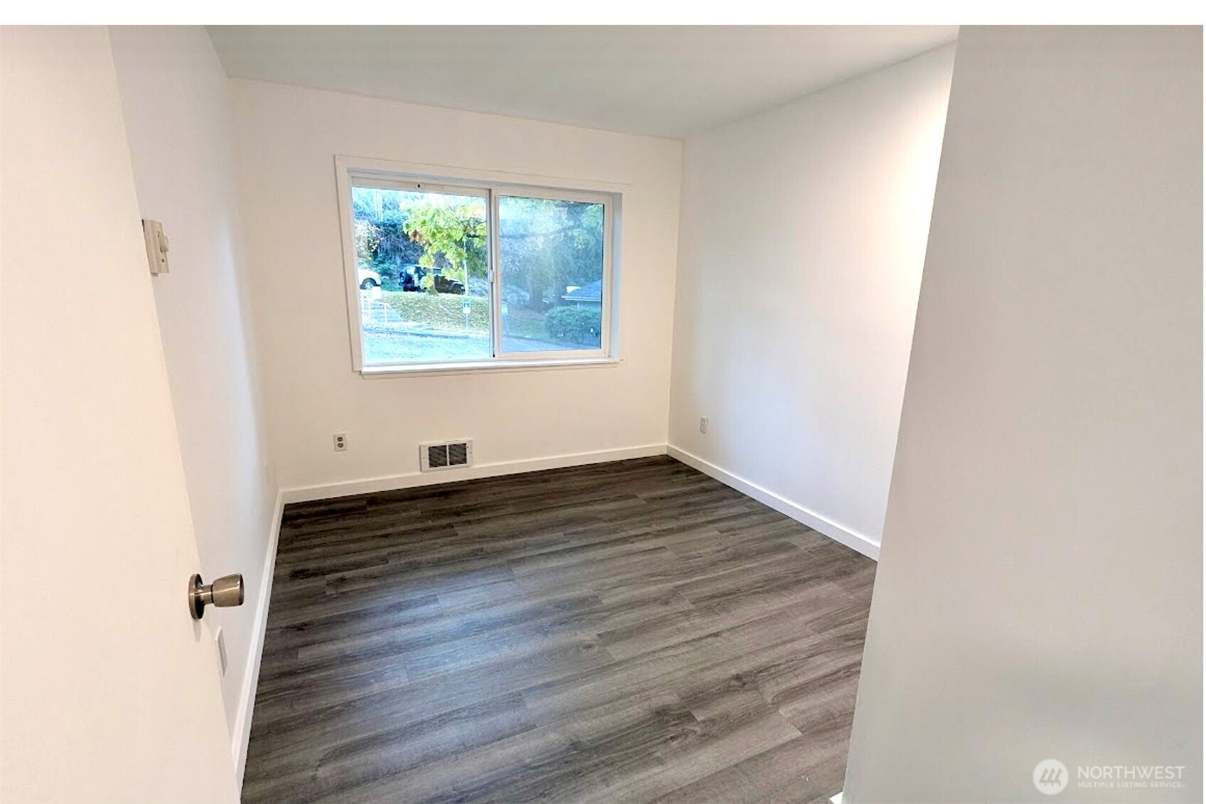 975 Aberdeen Avenue A101 Property Photo 6