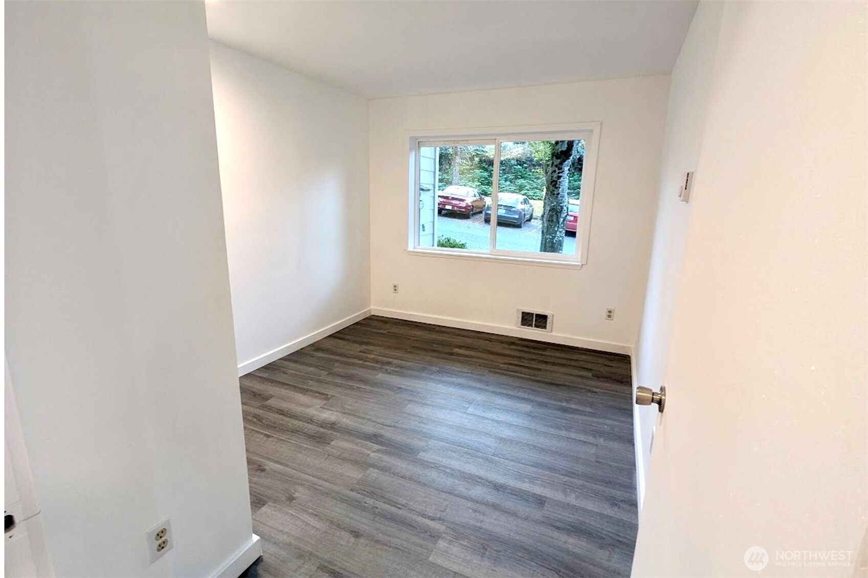975 Aberdeen Avenue A101 Property Photo 8