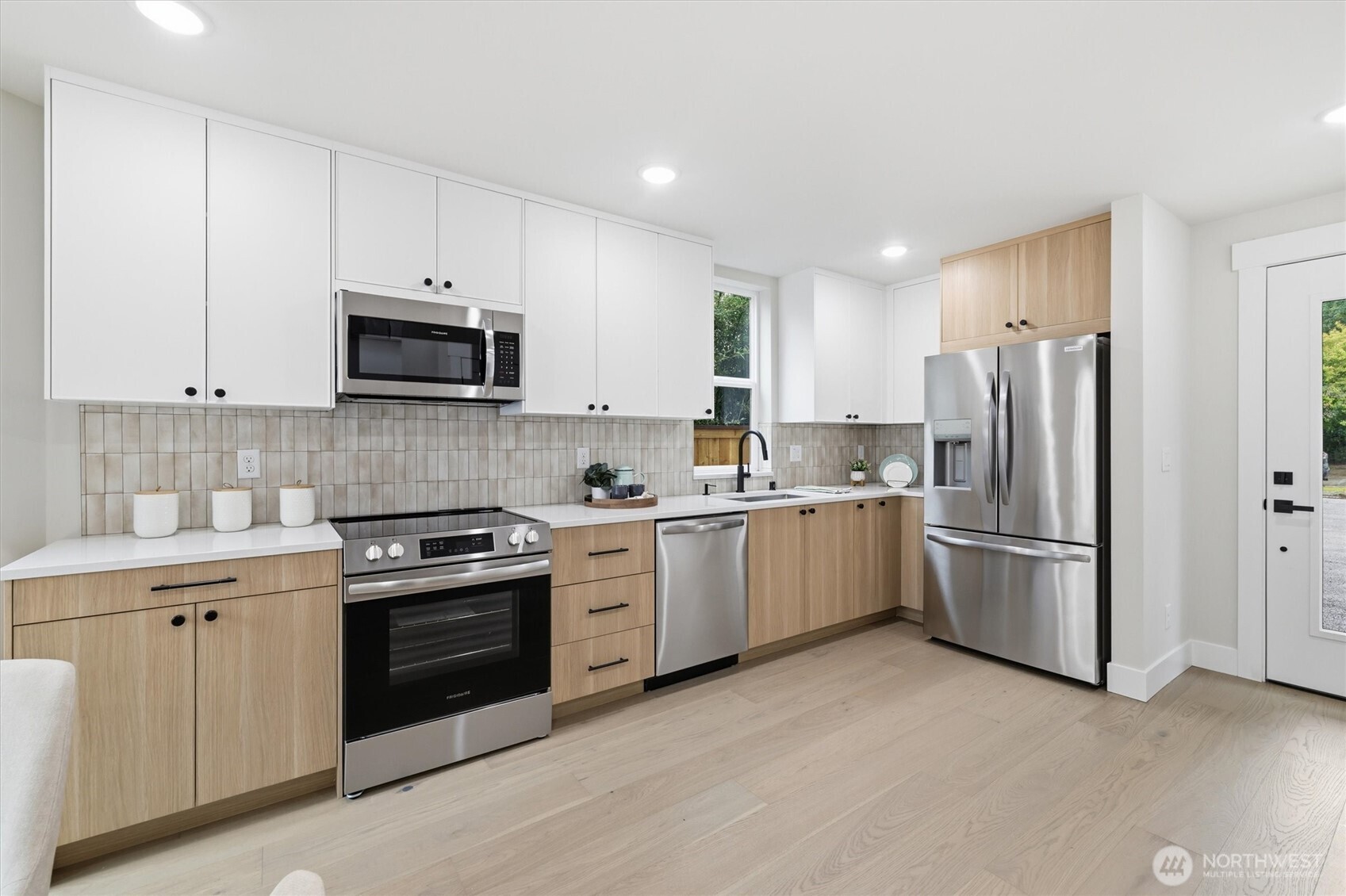 1409 29th Avenue Property Photo 4