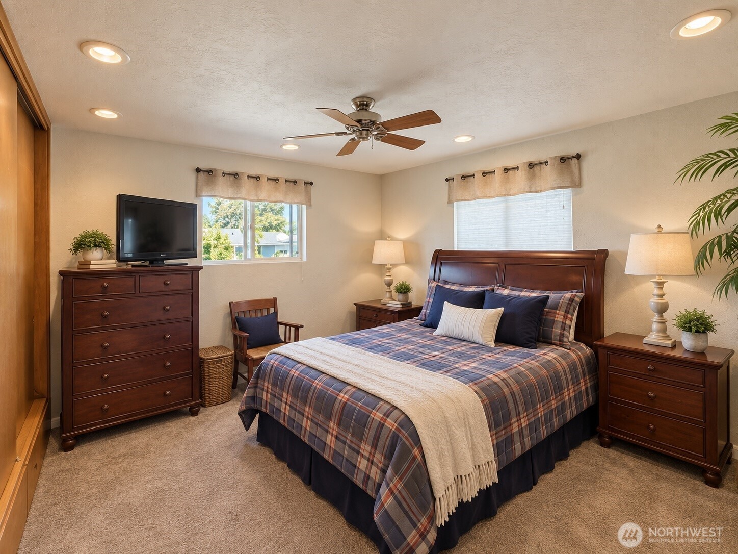808 E Oak Street Property Photo 21