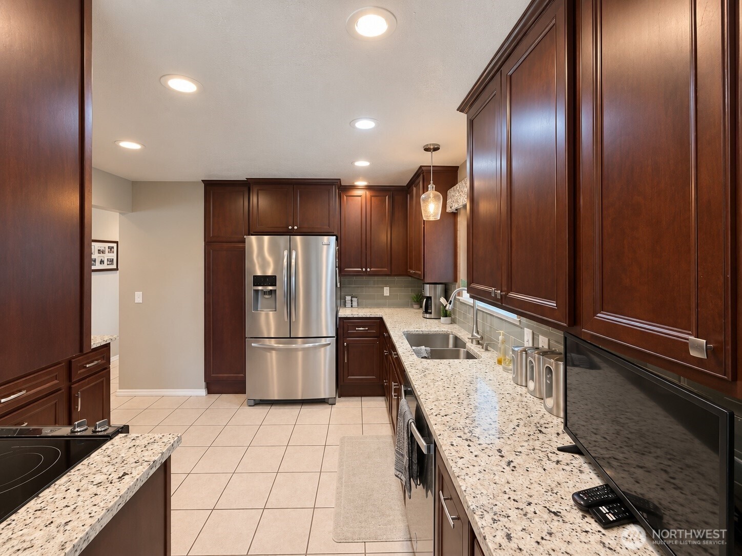 808 E Oak Street Property Photo 35