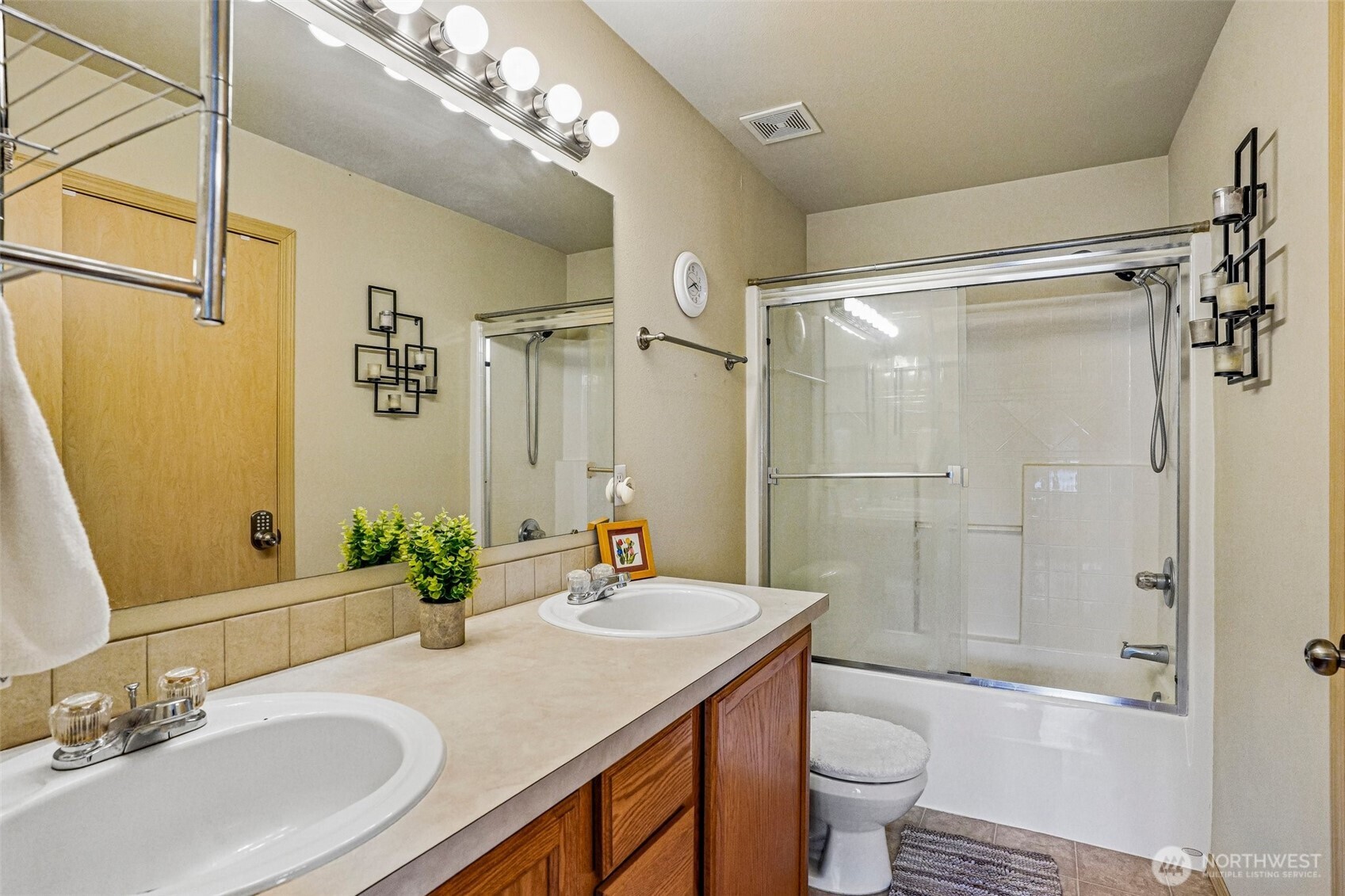 11206 6th Avenue Property Photo 30