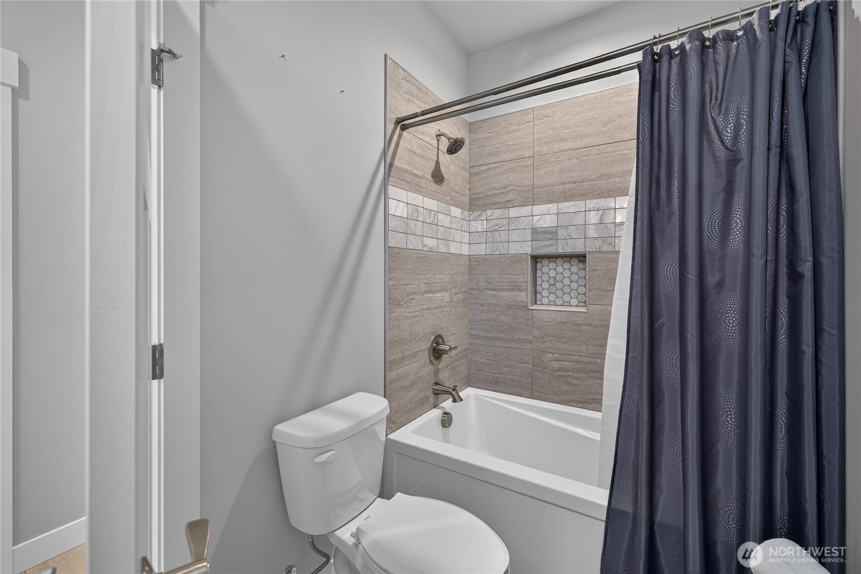 1009 Mountain Springs Drive Property Photo 23