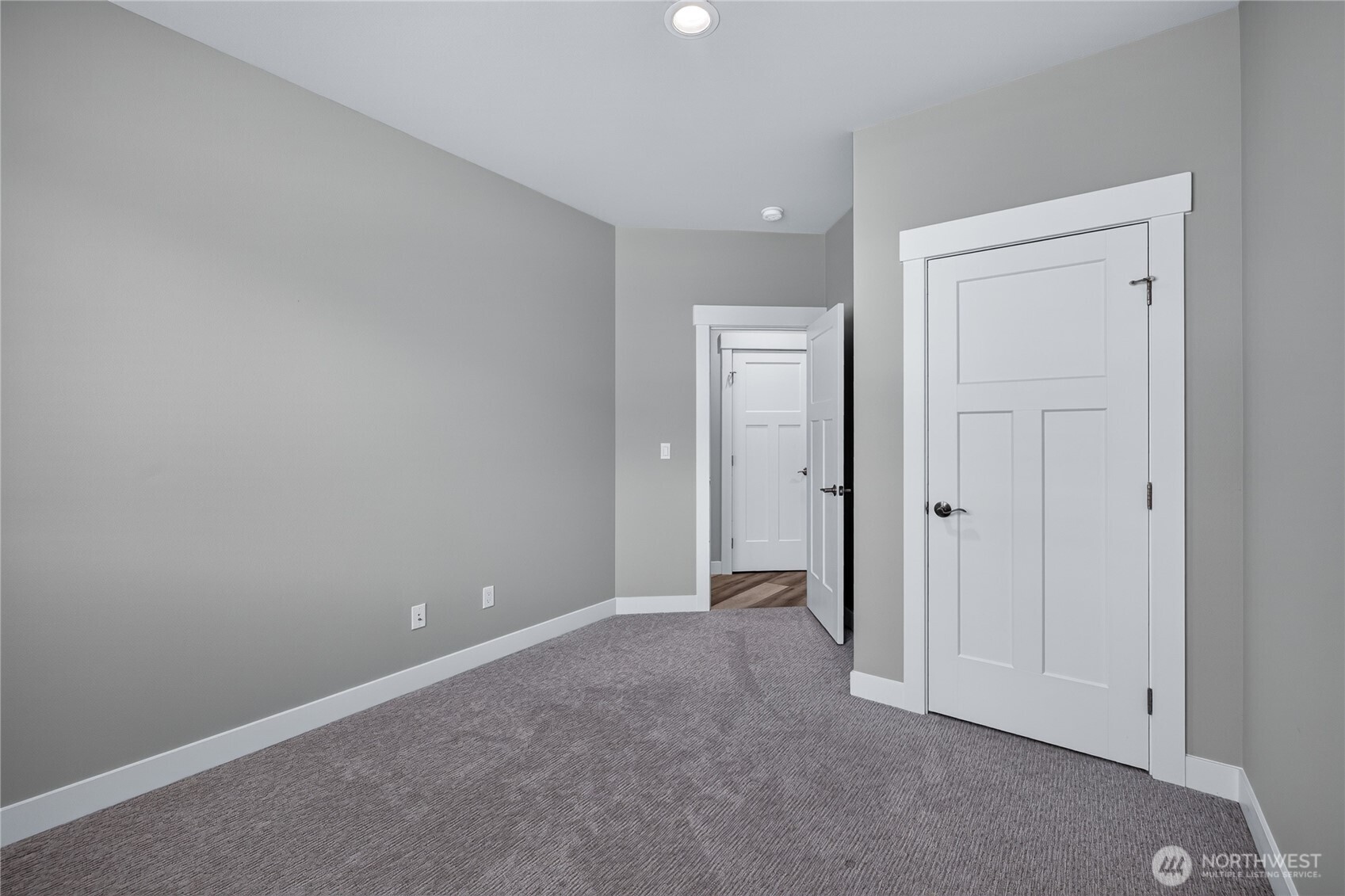 1009 Mountain Springs Drive Property Photo 25
