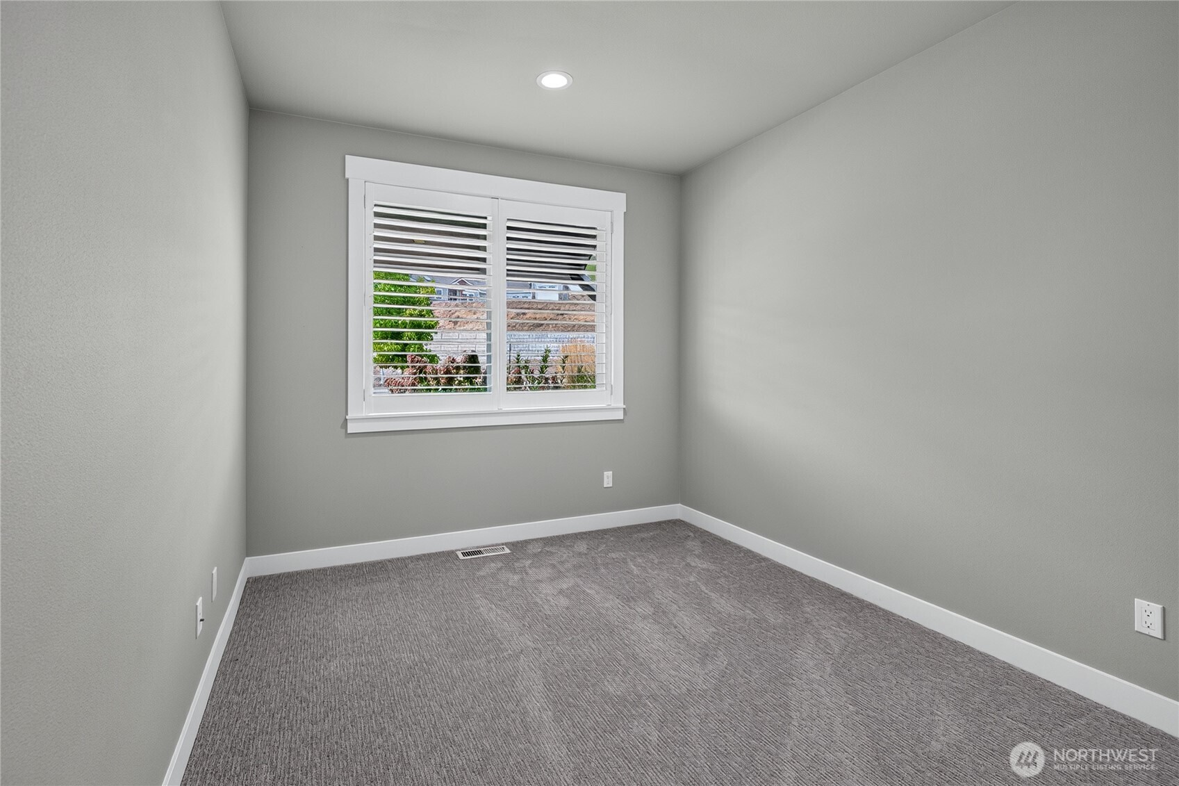 1009 Mountain Springs Drive Property Photo 26