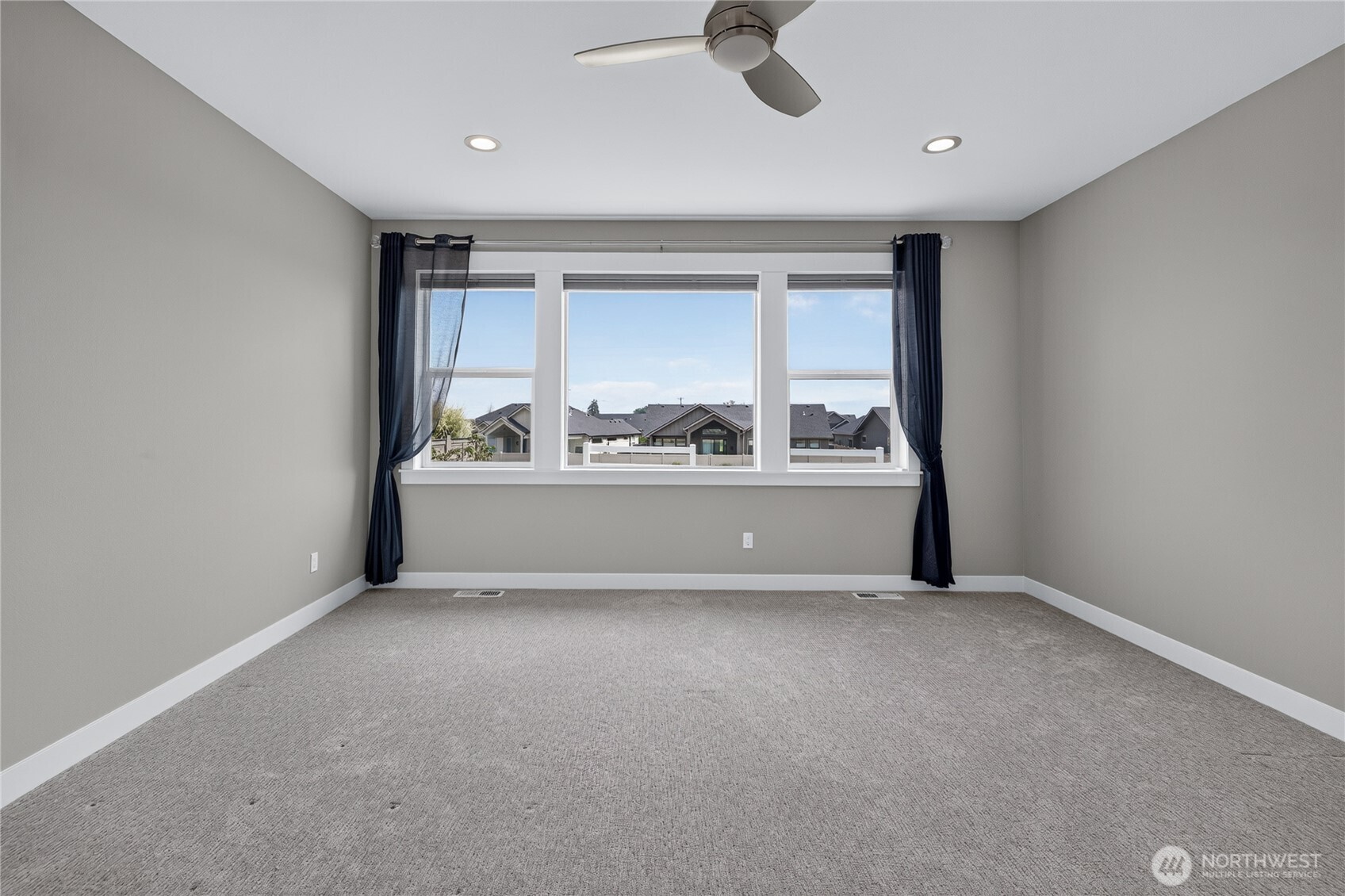 1009 Mountain Springs Drive Property Photo 29
