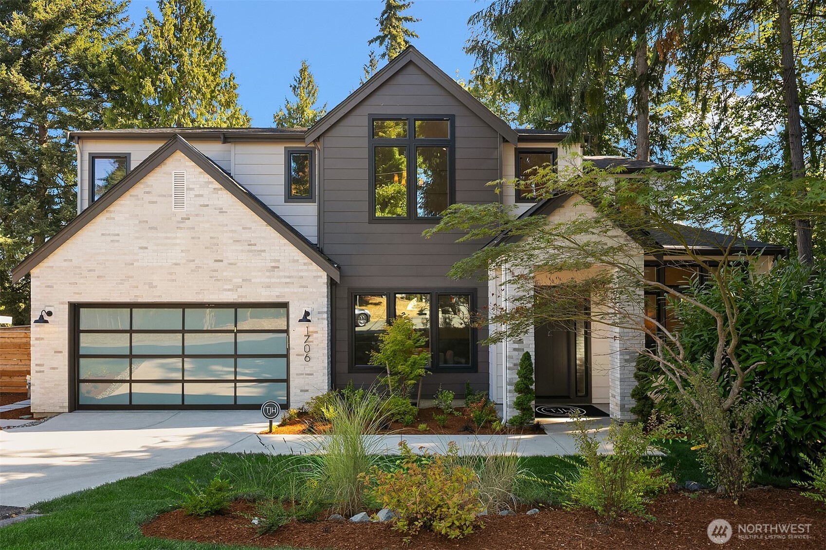 1706 111th Avenue Property Photo 2
