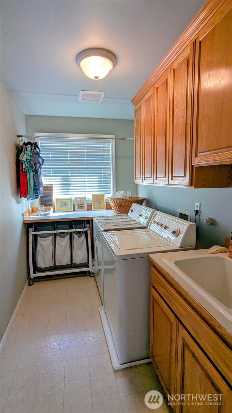 18431 12th Drive Property Photo 34