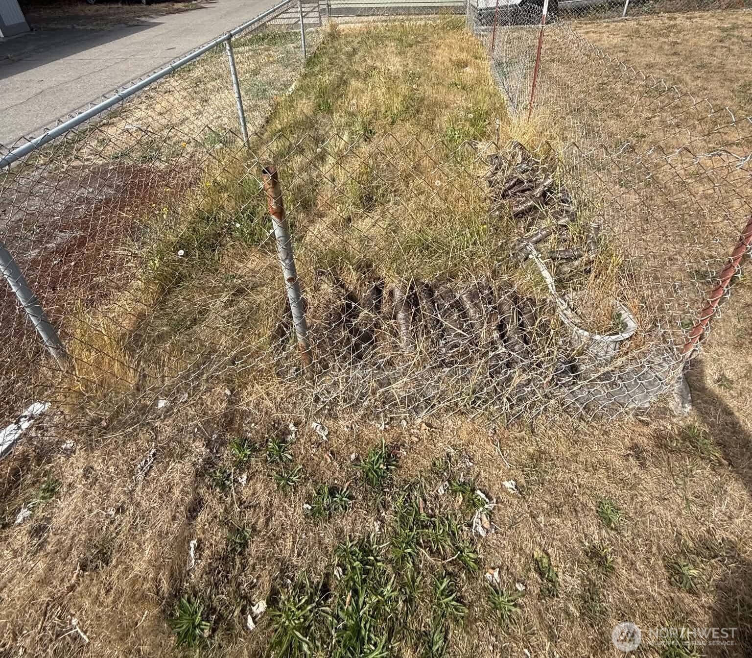 1936 S M Street Property Photo 8