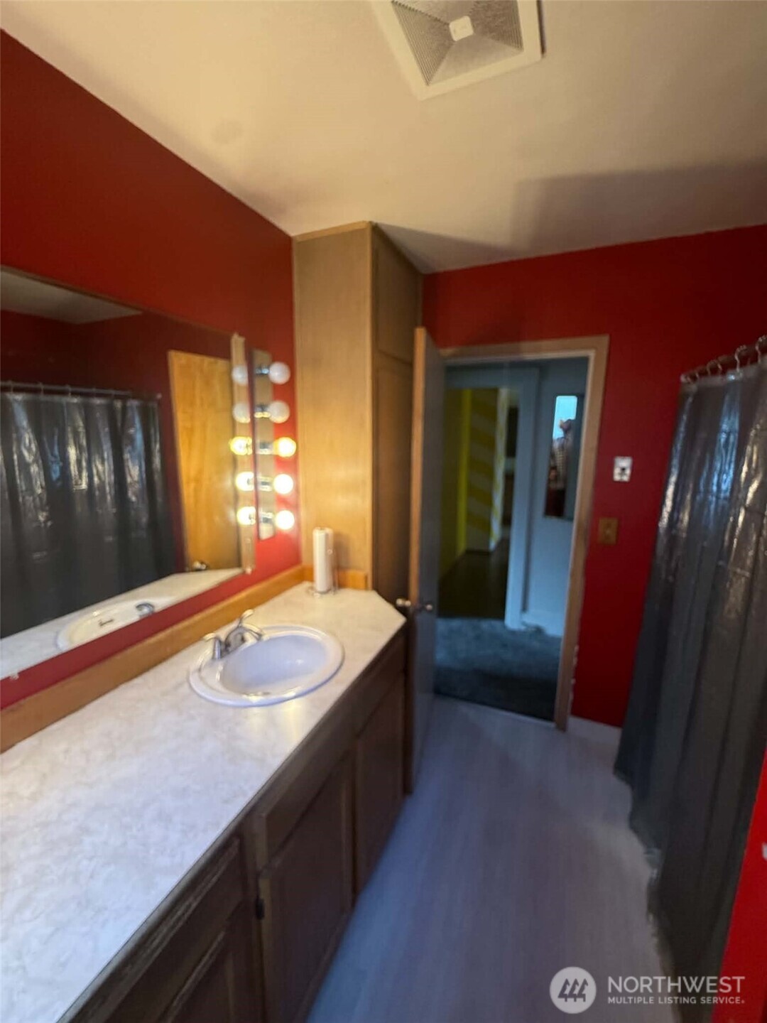 1936 S M Street Property Photo 14