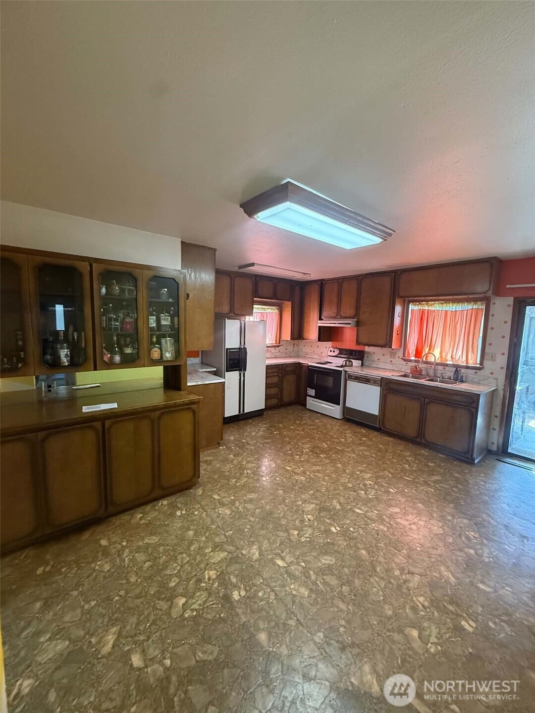 1936 S M Street Property Photo 15
