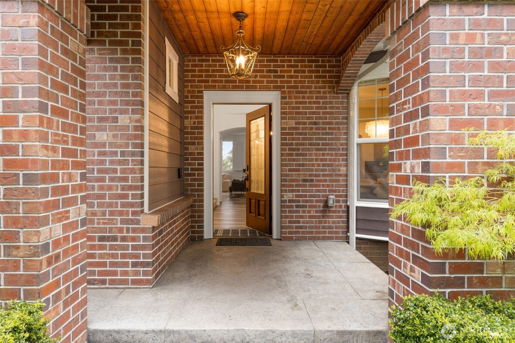 15820 104th Avenue Property Photo 4
