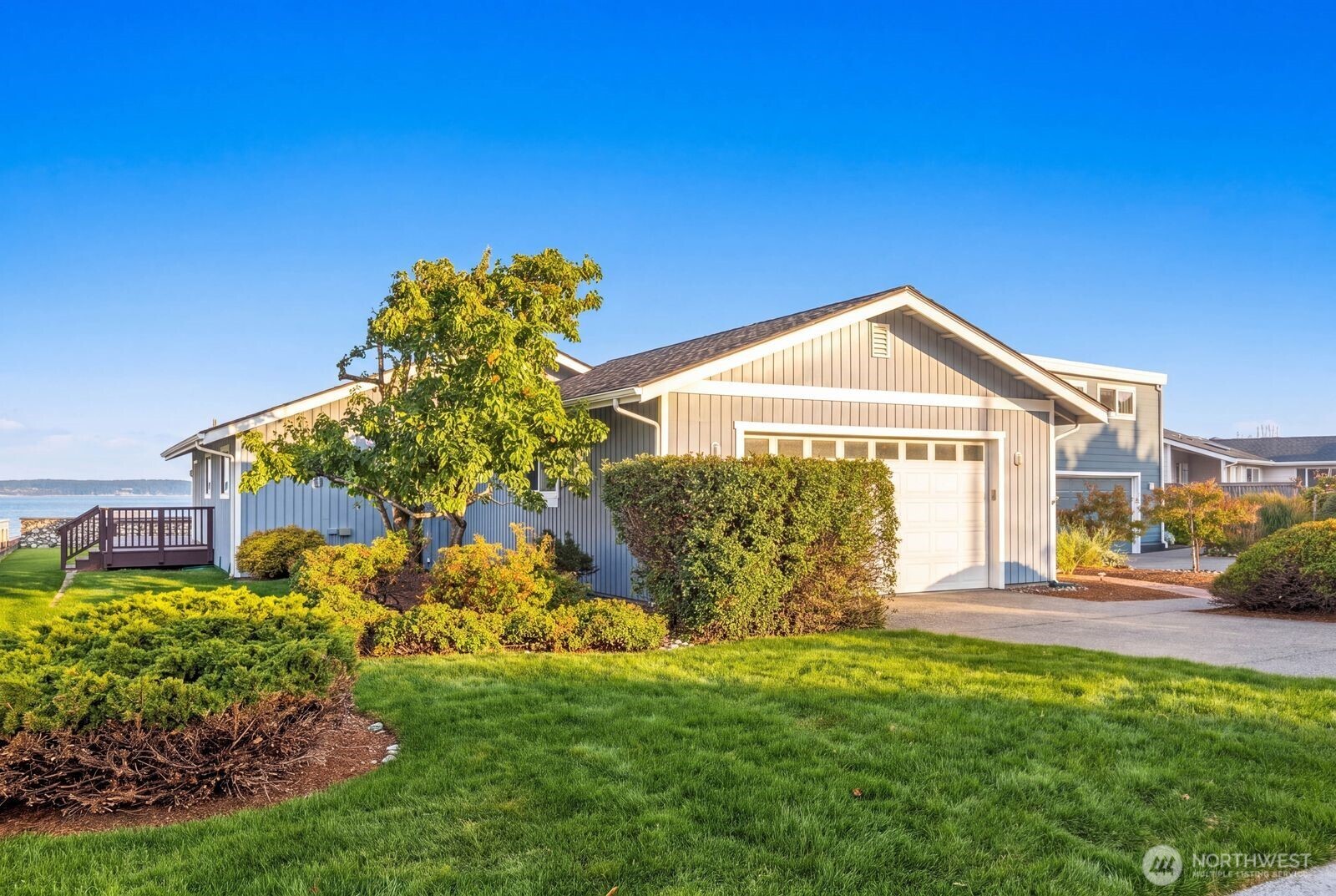 3672 Oceanside Drive Property Photo 4