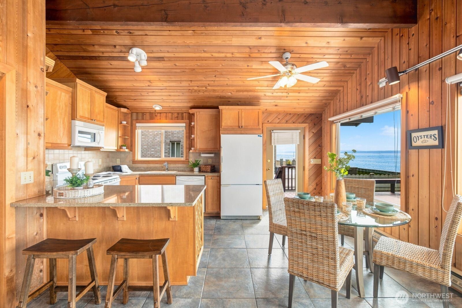 3672 Oceanside Drive Property Photo 13