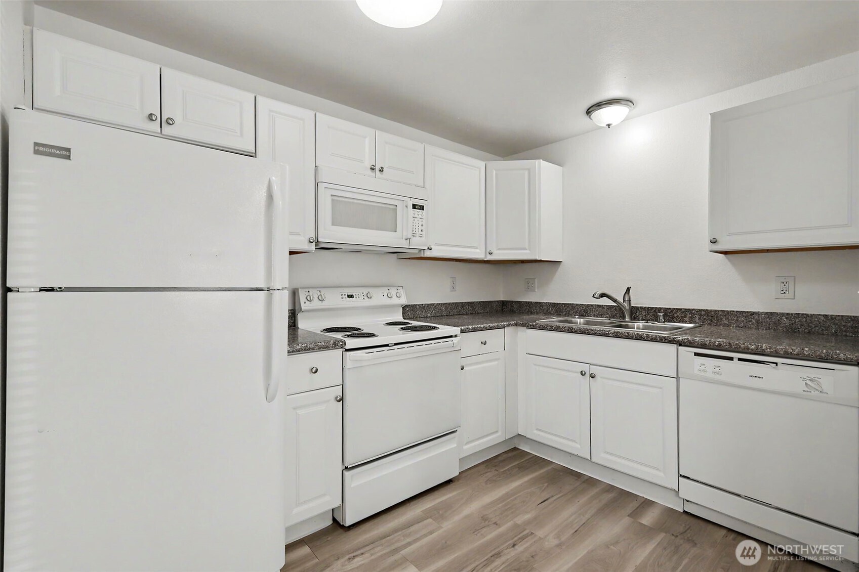 402 4th Street Property Photo 2