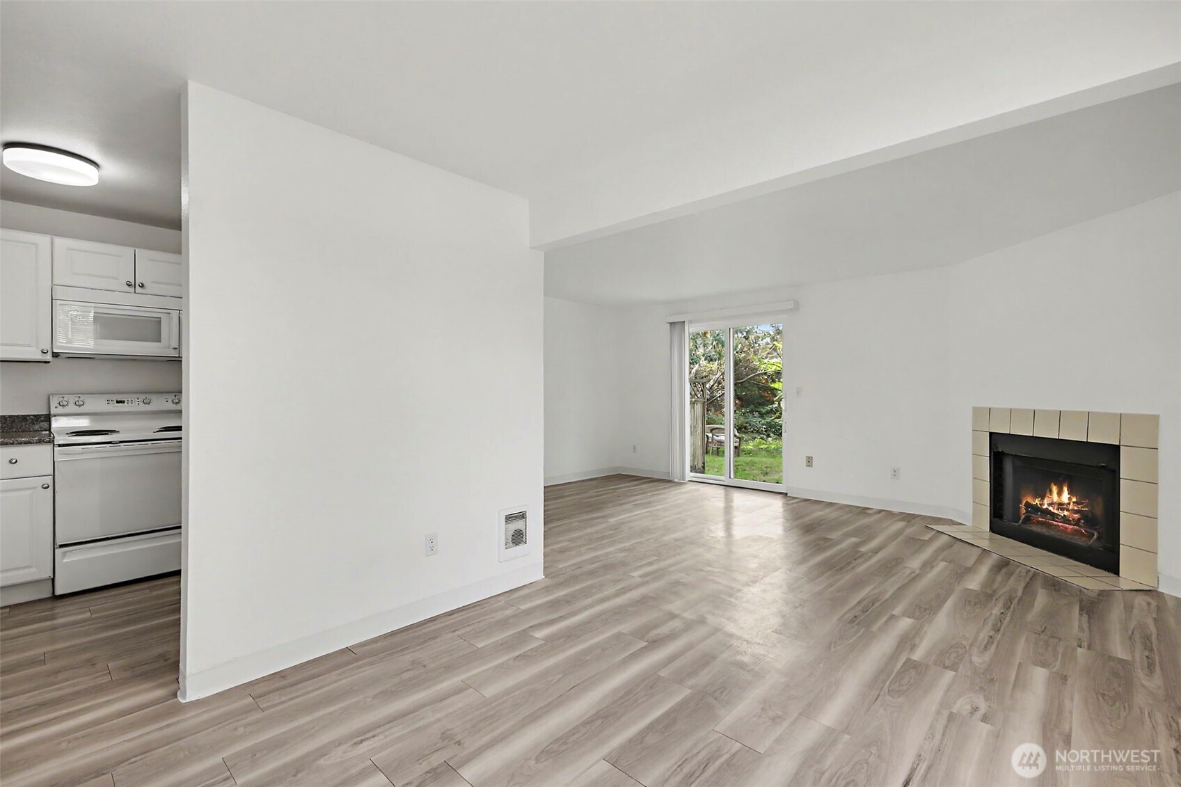 402 4th Street Property Photo 3