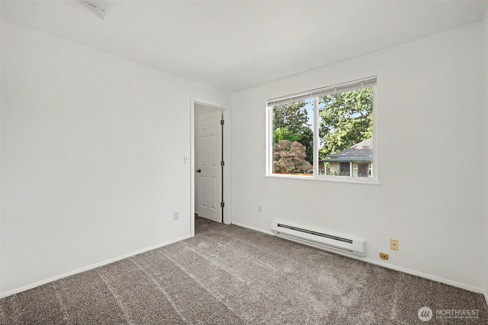 402 4th Street Property Photo 14
