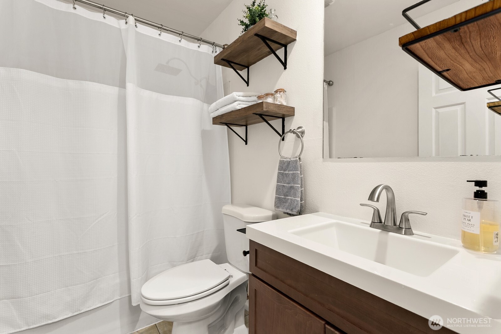 3406 W Government Way 3 Property Photo 18