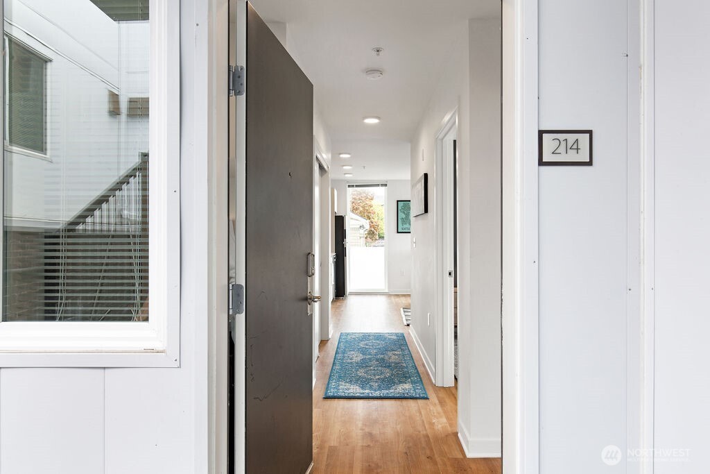 1601 N 45th Street 214 Property Photo 4