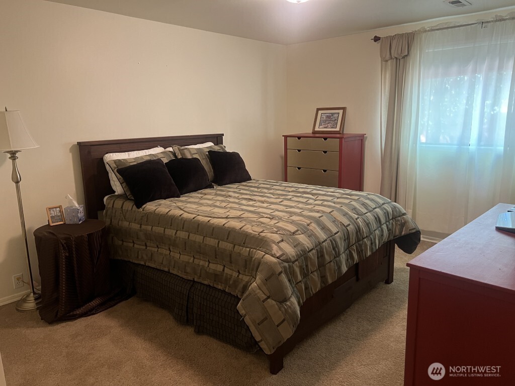 6817 129th Place Property Photo 3