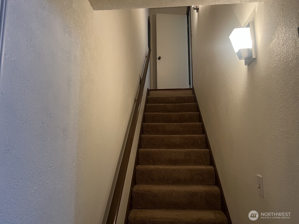 6817 129th Place Property Photo 5