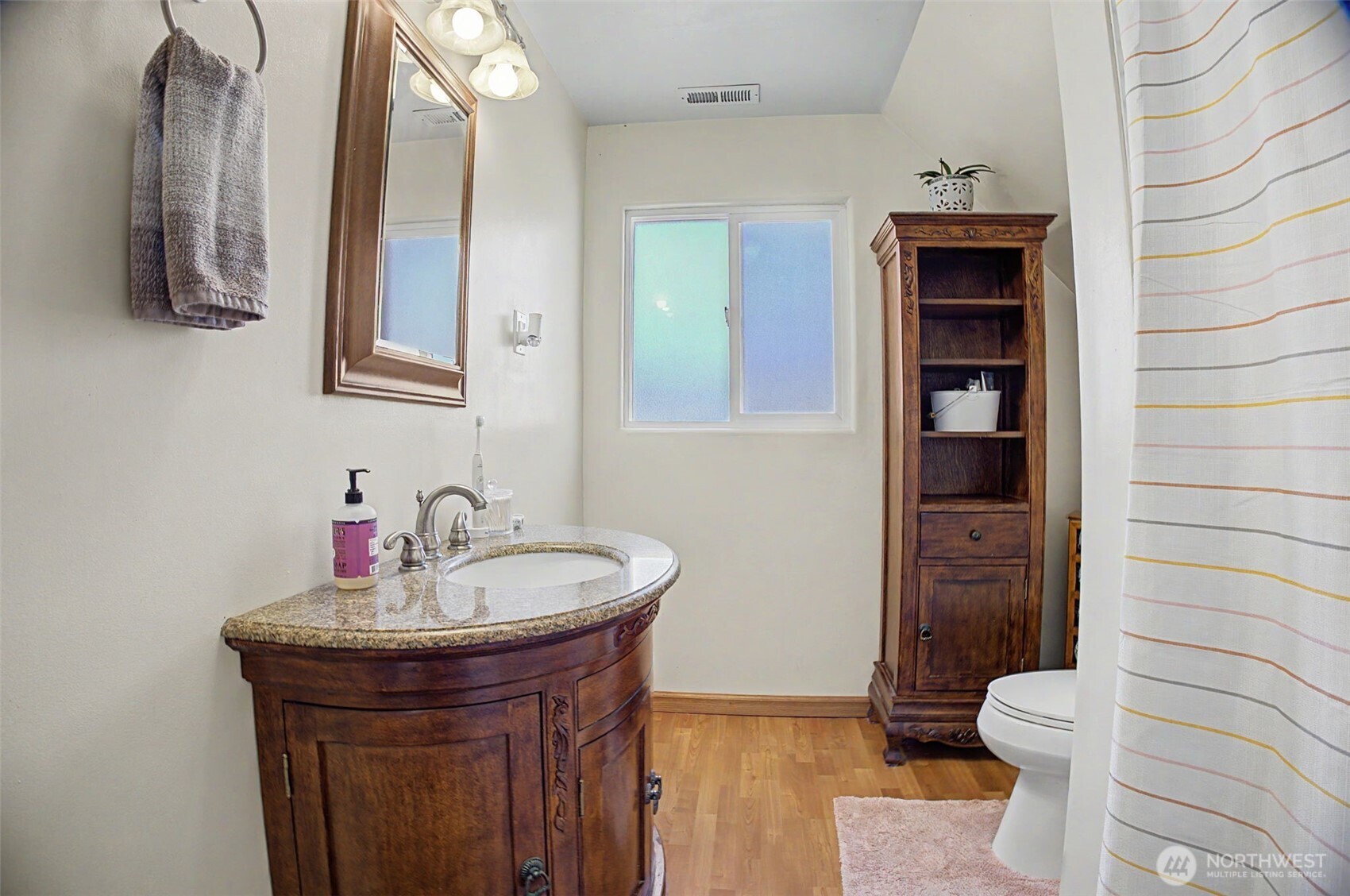 211 E Birch St Property Photo 19