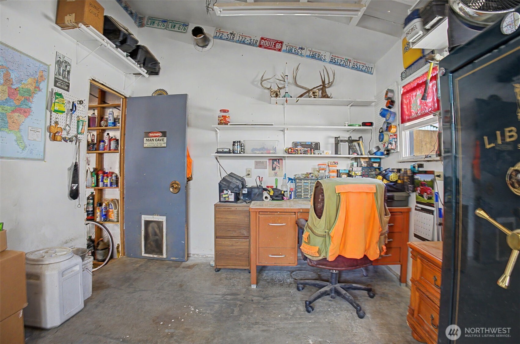 211 E Birch St Property Photo 24