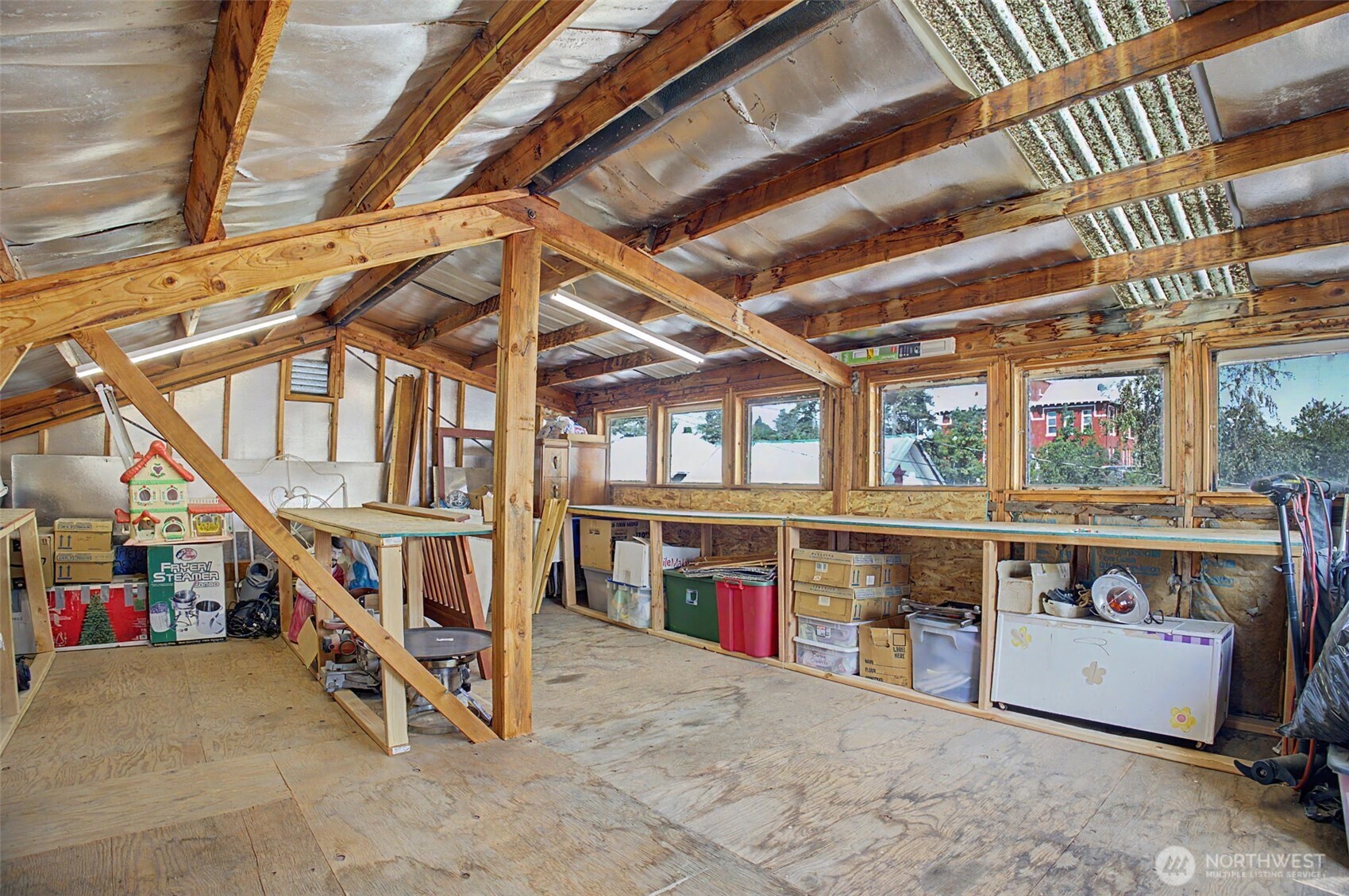 211 E Birch St Property Photo 25