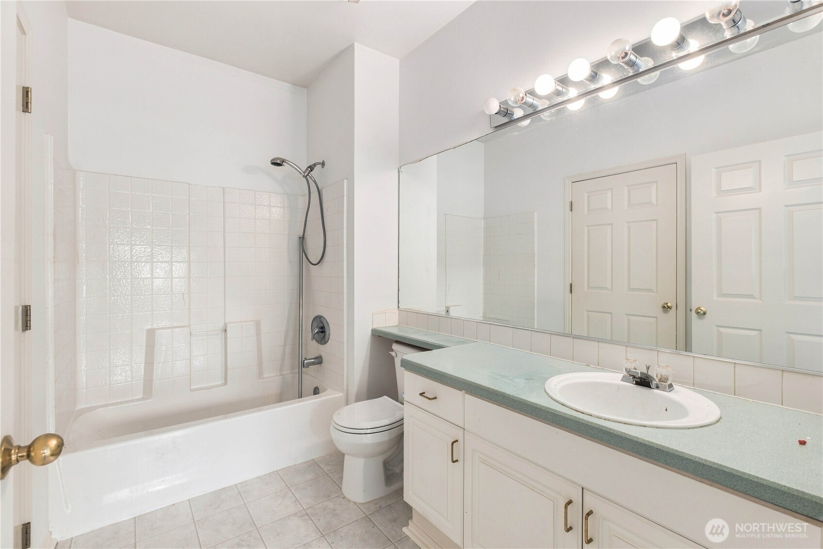 23908 Bothell Everett Highway B-302 Property Photo 24
