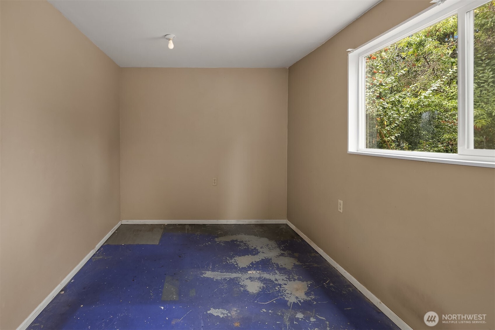 18061 28th Avenue Property Photo 16
