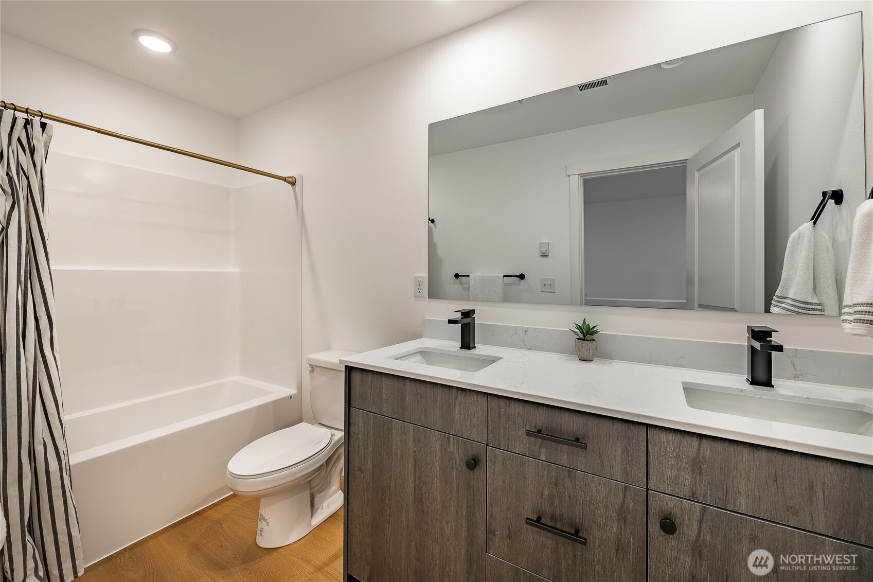 2944 Cedar View Way Property Photo 27
